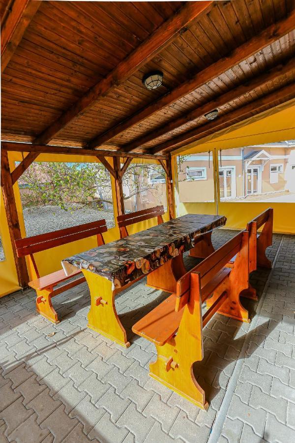 Gardi Apartman Szekszárd エクステリア 写真