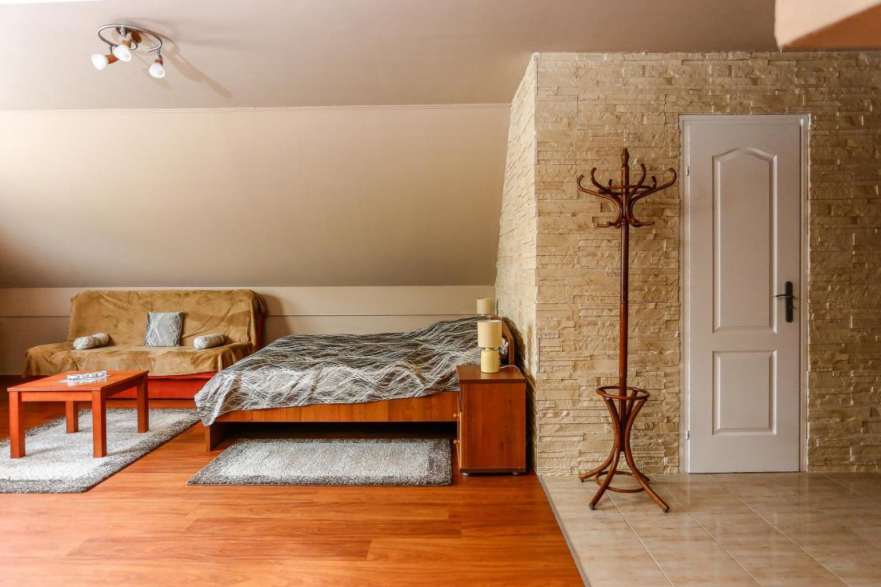 Gardi Apartman Szekszárd エクステリア 写真