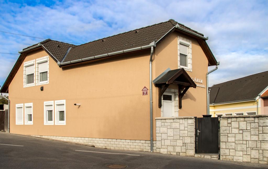 Gardi Apartman Szekszárd エクステリア 写真