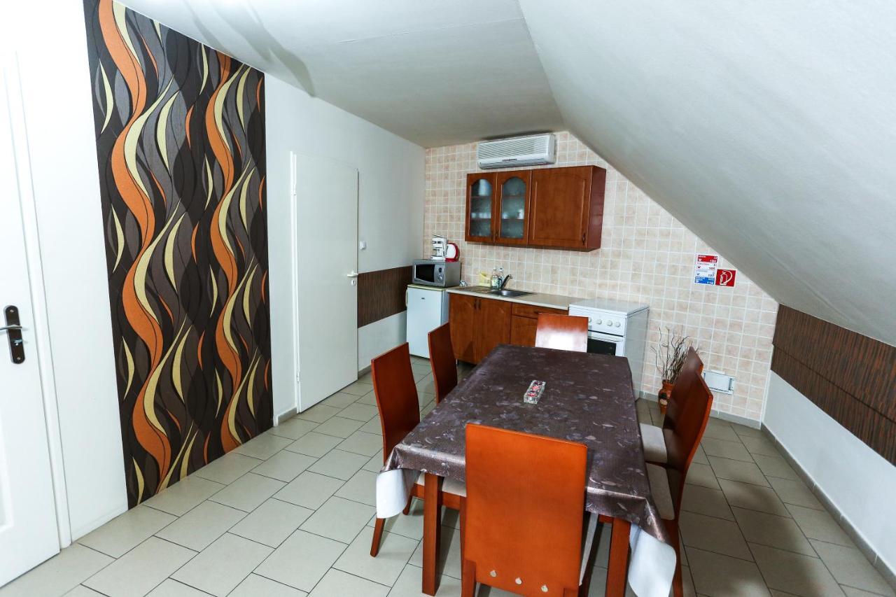 Gardi Apartman Szekszárd エクステリア 写真