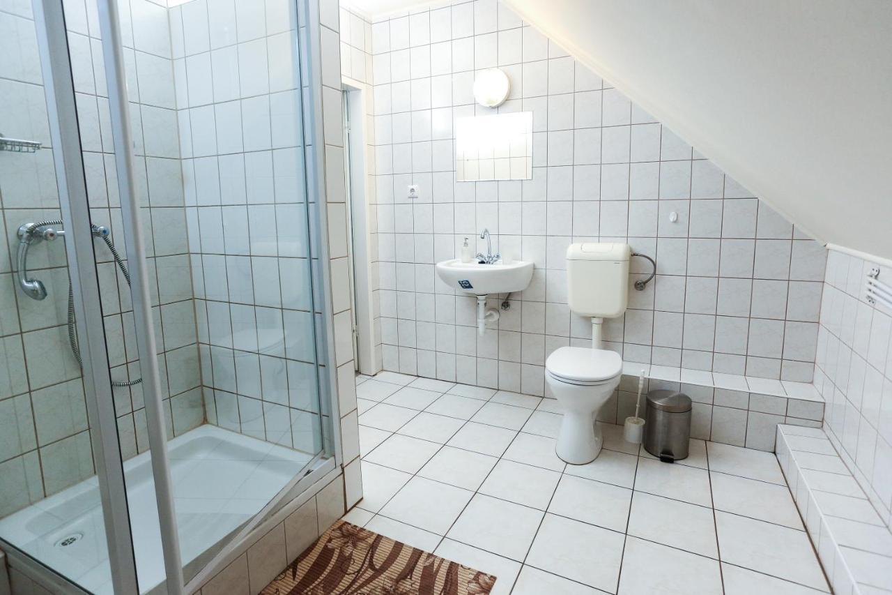 SzekszárdGardi Apartmanアパートメント エクステリア 写真