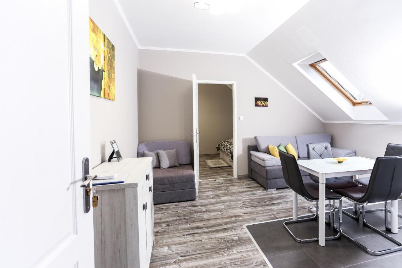 Gardi Apartman Szekszárd エクステリア 写真